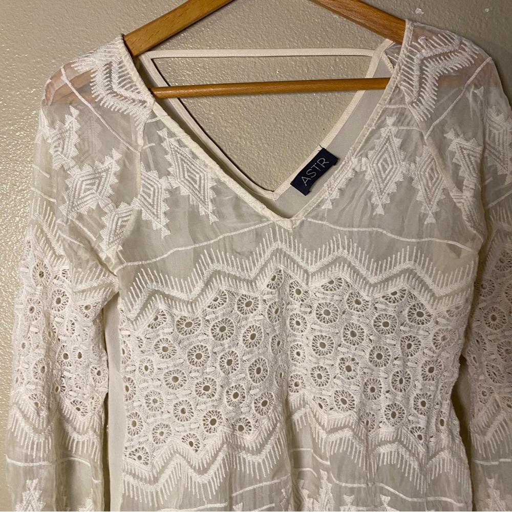 ASTR Women's White Lace Top Whimsical fairy festival size XS - Picture 3 of 6